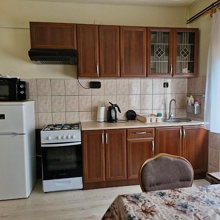 Ruttkai Vendégház Székesfehérvár Exterior foto