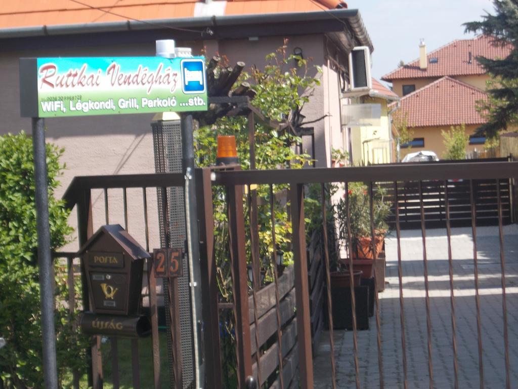 Ruttkai Vendégház Székesfehérvár Exterior foto