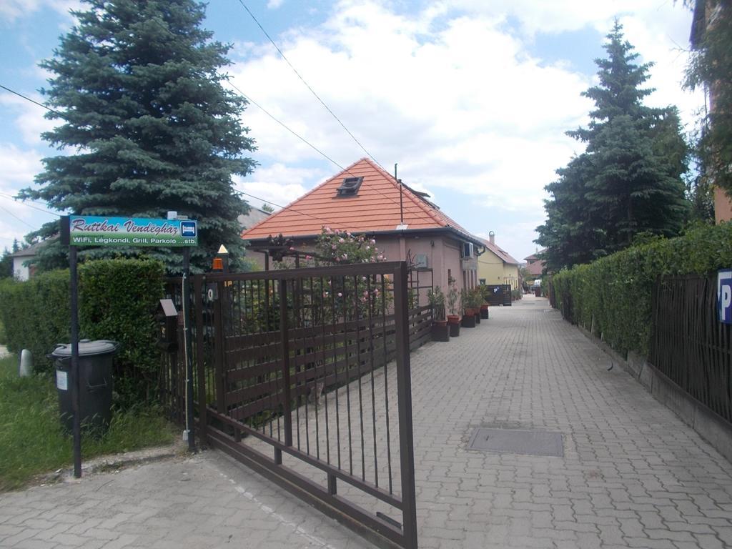 Ruttkai Vendégház Székesfehérvár Exterior foto